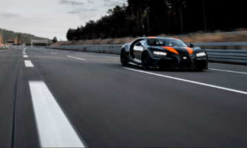 Bugatti Chiron. O carro de rua mais rápido do mundo.